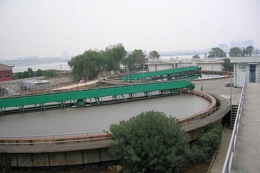 周邊傳動橋式刮泥機