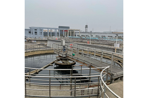 懸掛式中心傳動(dòng)濃縮機(jī)